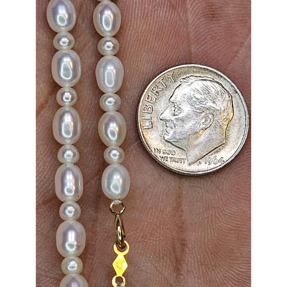 14K Yellow Gold Clasp Pearl Necklace Size 18" - Picture 3 of 5
